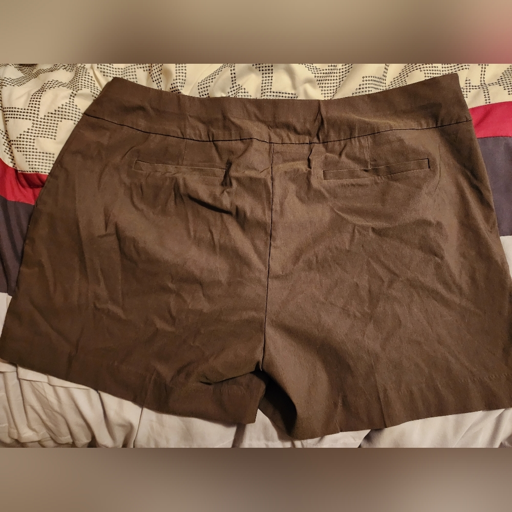 NY&C SHORTS OLIVE